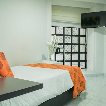 Hotel Montes De La Castellana Армения Экстерьер фото
