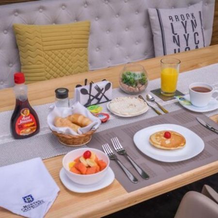 Hotel Montes De La Castellana Армения Экстерьер фото