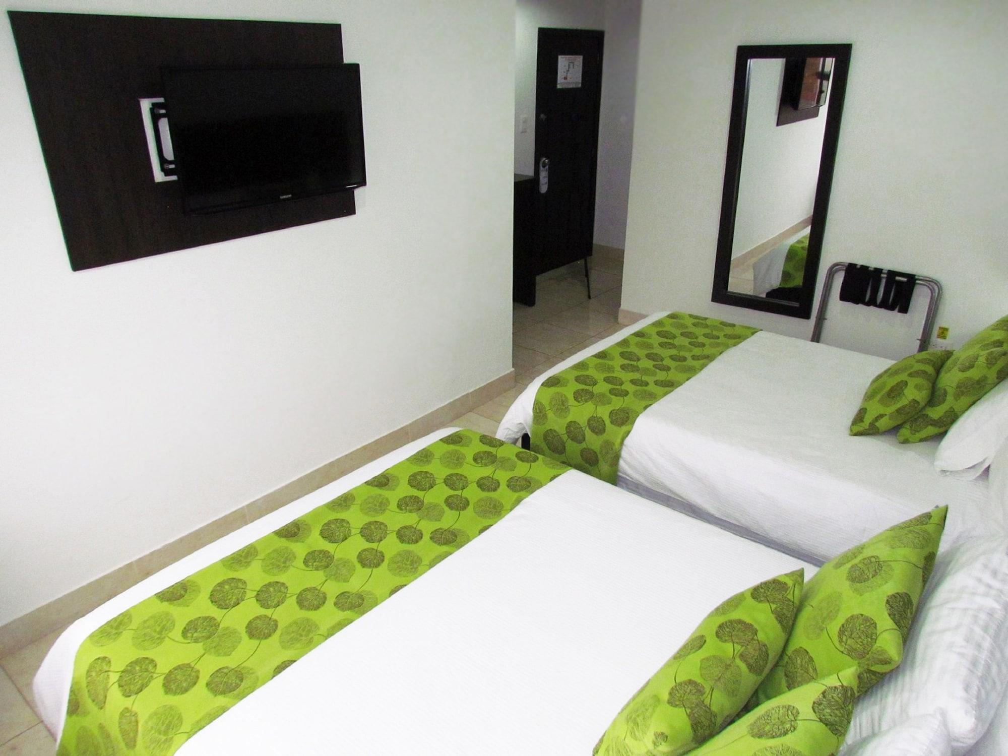 Hotel Montes De La Castellana Армения Экстерьер фото