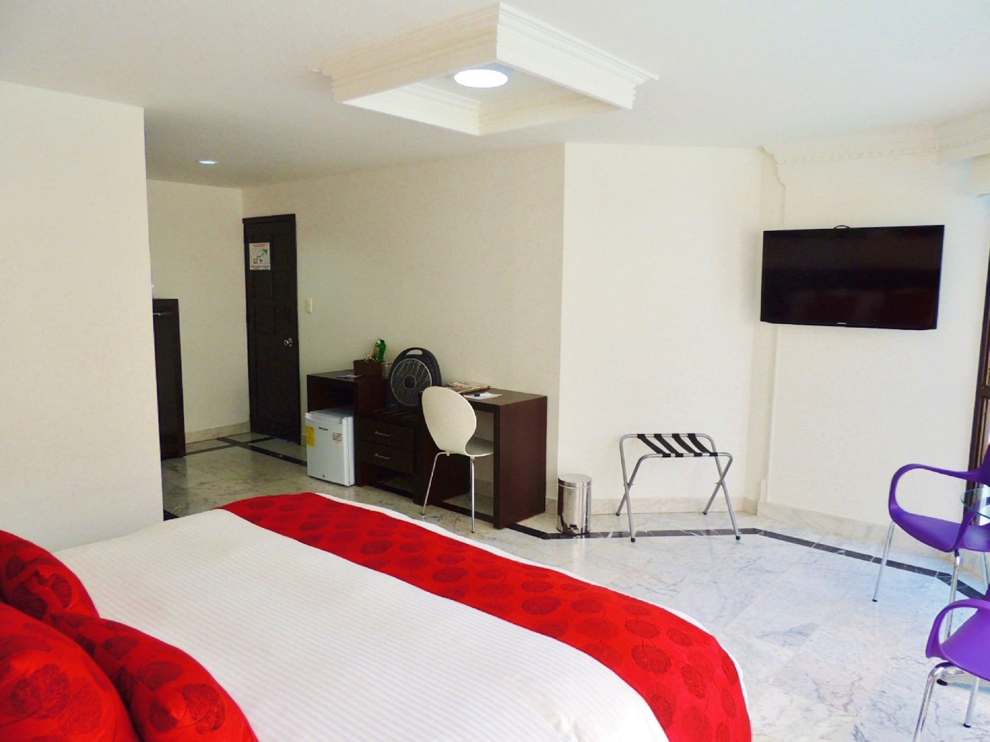Hotel Montes De La Castellana Армения Экстерьер фото