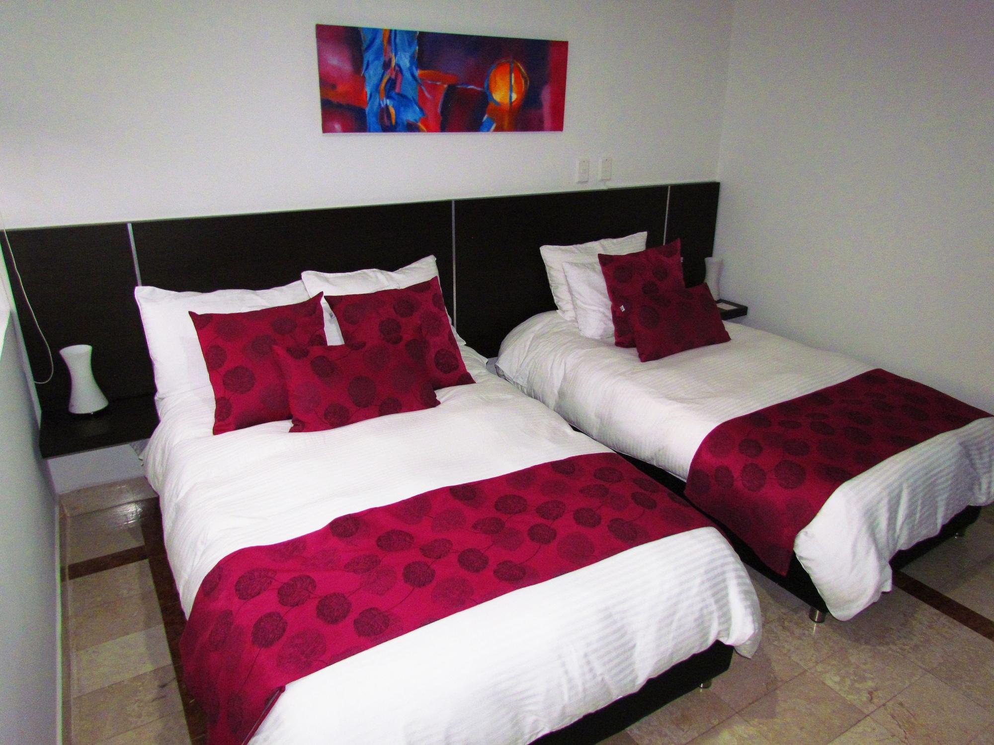 Hotel Montes De La Castellana Армения Экстерьер фото