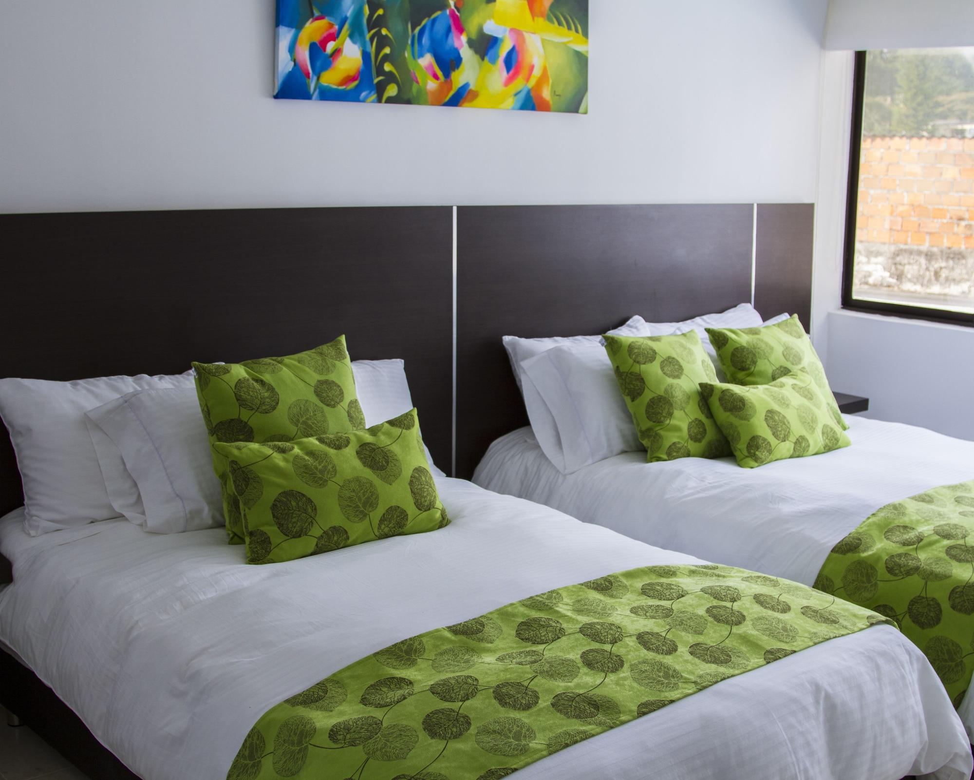 Hotel Montes De La Castellana Армения Экстерьер фото