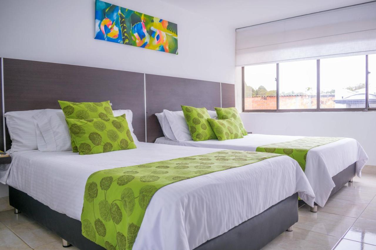 Hotel Montes De La Castellana Армения Экстерьер фото