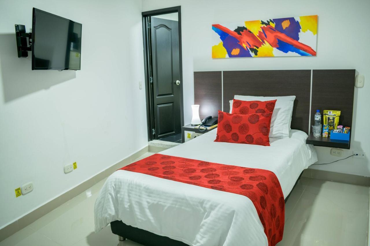Hotel Montes De La Castellana Армения Экстерьер фото