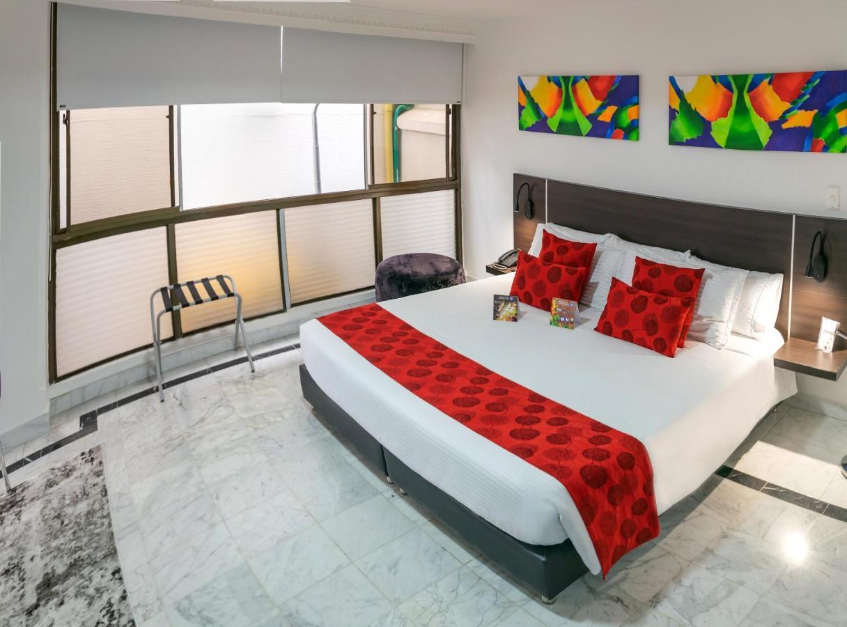 Hotel Montes De La Castellana Армения Экстерьер фото