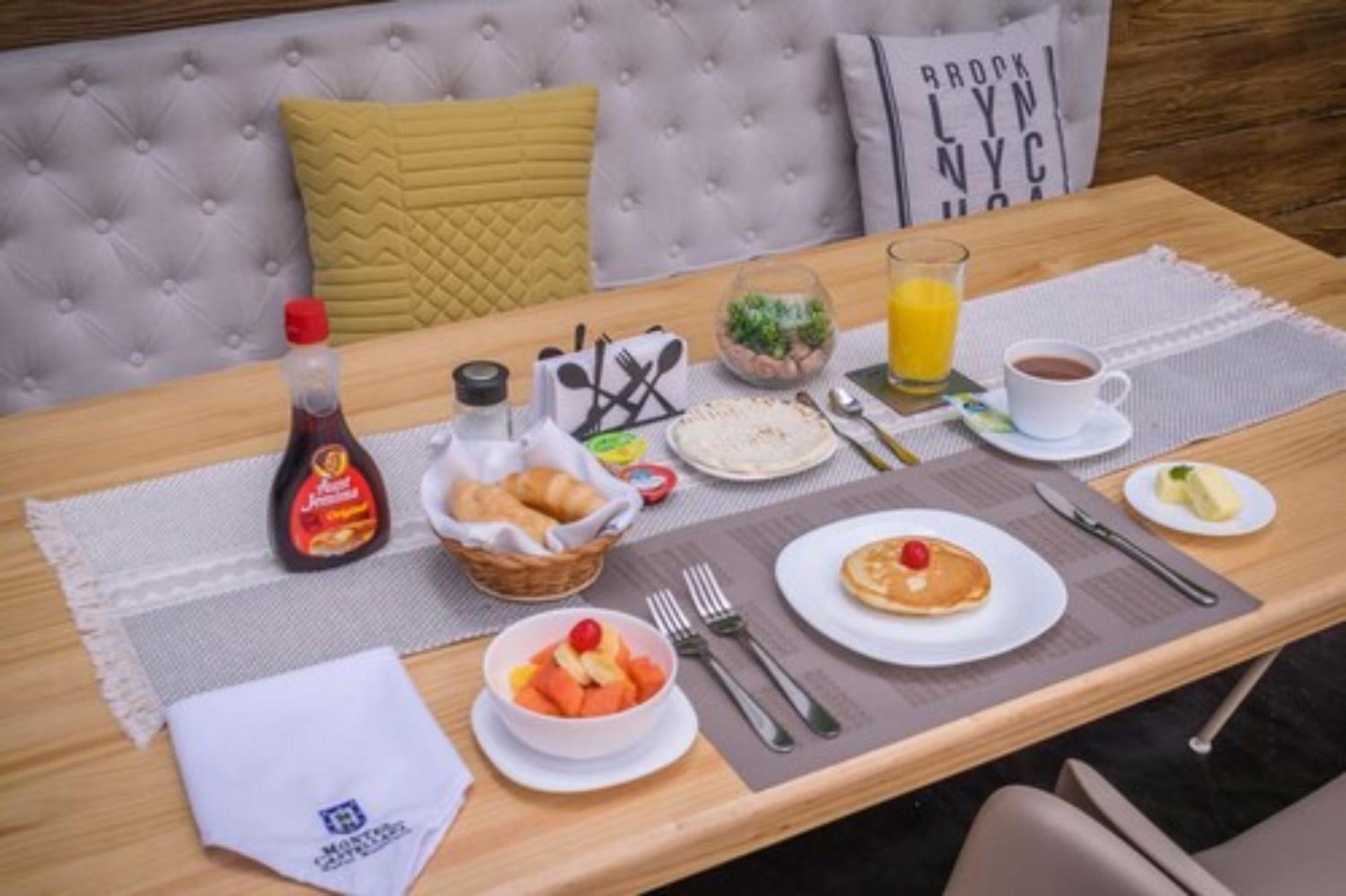 Hotel Montes De La Castellana Армения Экстерьер фото