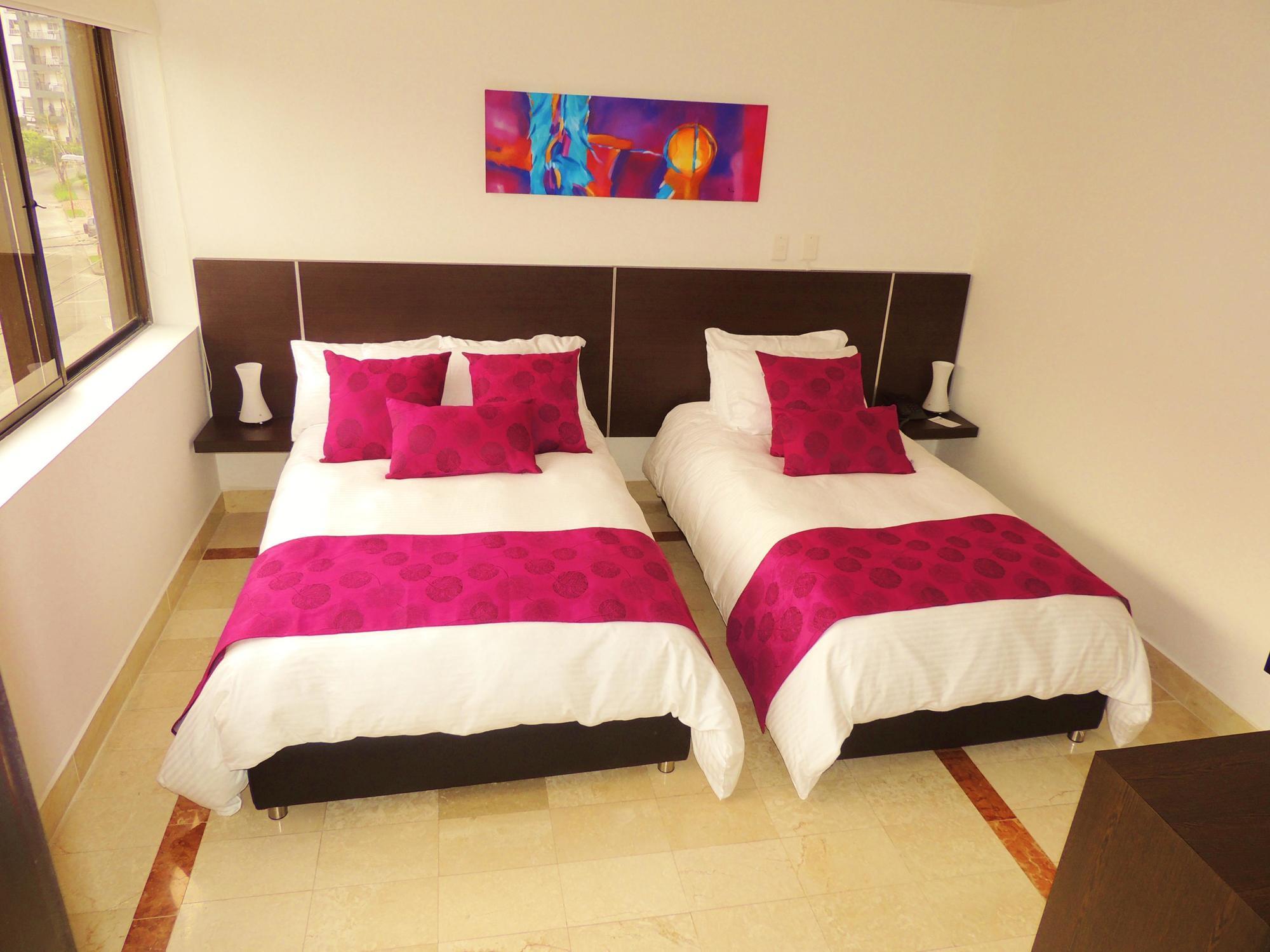 Hotel Montes De La Castellana Армения Экстерьер фото