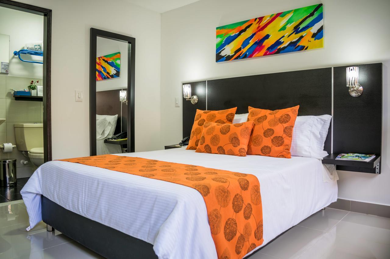 Hotel Montes De La Castellana Армения Экстерьер фото