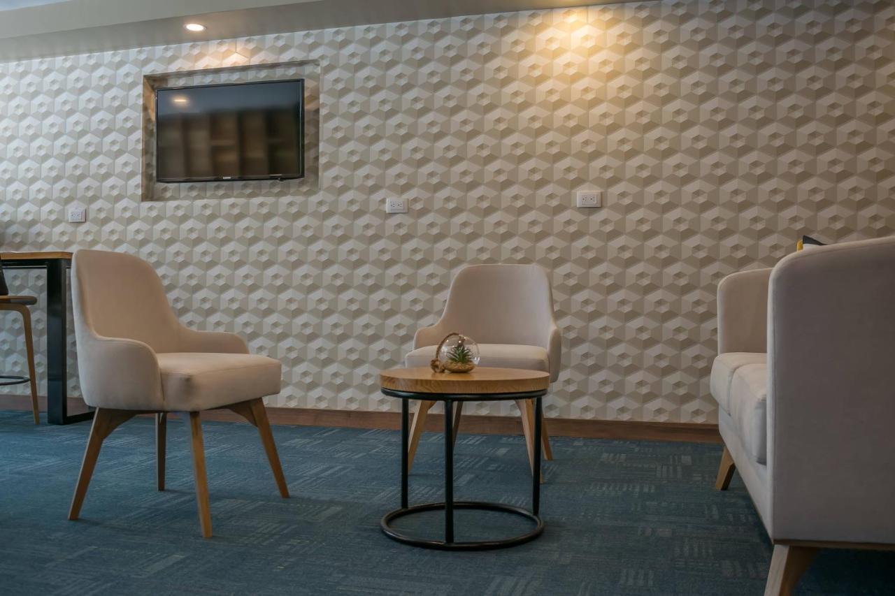 Hotel Montes De La Castellana Армения Экстерьер фото