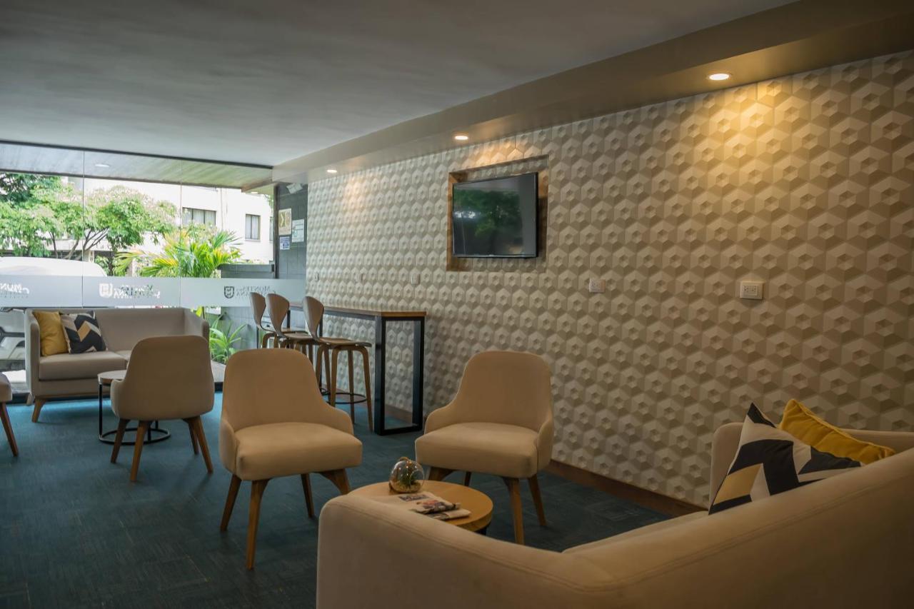 Hotel Montes De La Castellana Армения Экстерьер фото